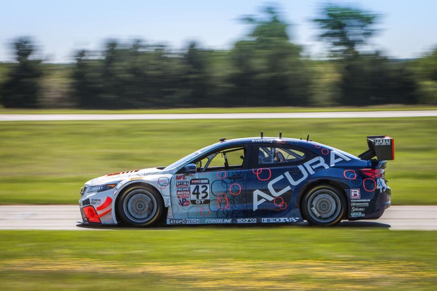  Acura TLX GT Race Car 2014 года  (фото 3 из 11)